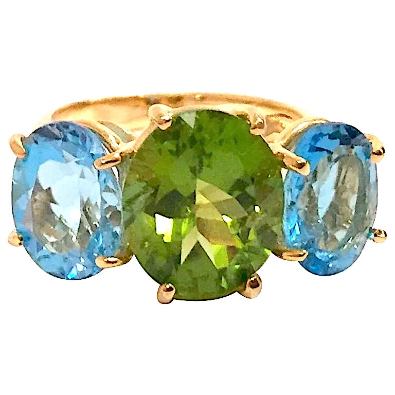 Medium 18 Karat Yellow Gold GUM DROP™ Ring with Peridot and Blue Topaz - Without Diamonds