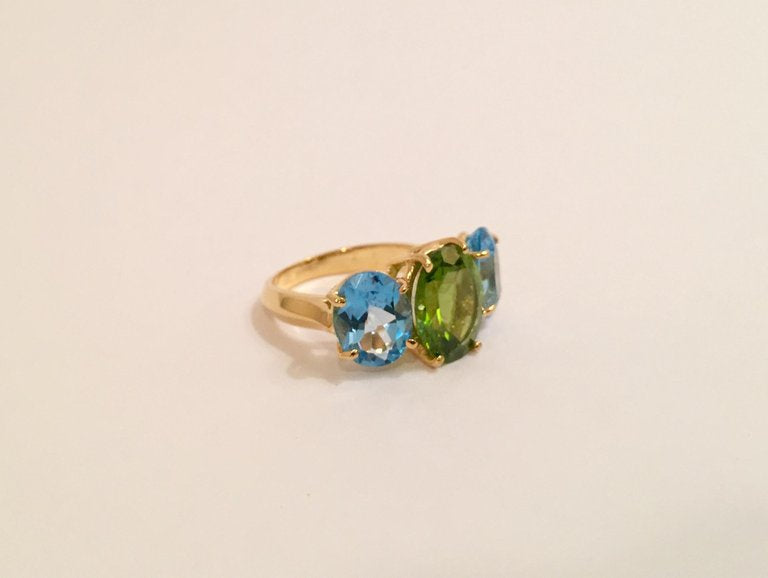 Medium 18 Karat Yellow Gold GUM DROP™ Ring with Peridot and Blue Topaz - Without Diamonds